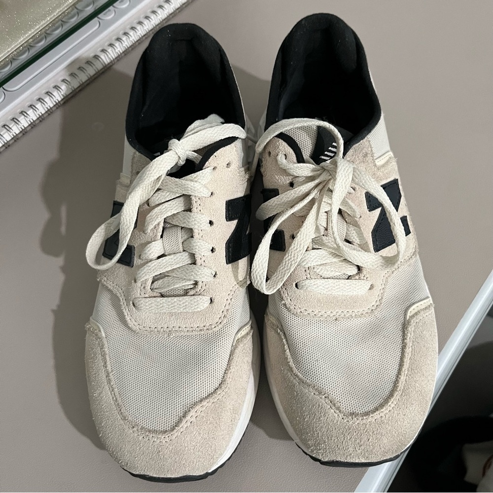 New Balance fresh foam sneakers size 7.5